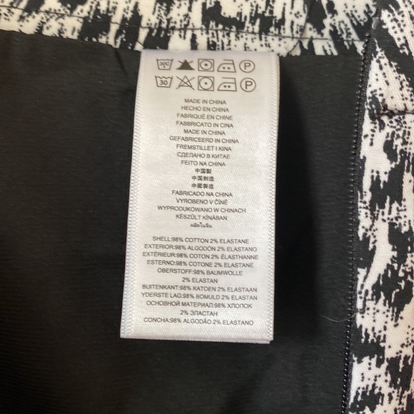 🎉HP👉NWT Michael Kors Print Mini Skirt - Picture 10 of 10